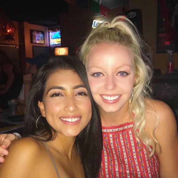 Meet your Posher, Lawren - Picture 1 of 1